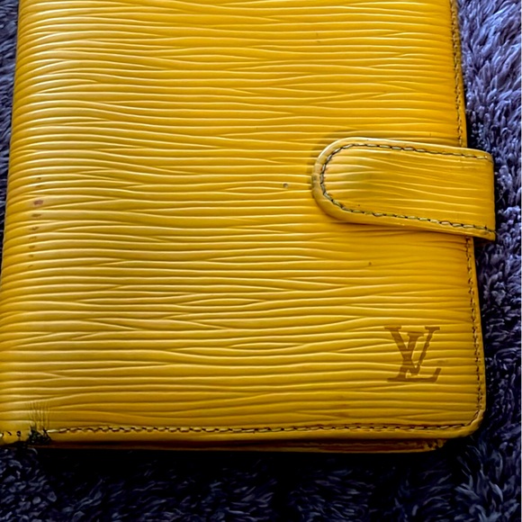 LV epi wallet - Picture 1 of 4